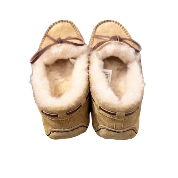 BRAND NEW NEVER WORN Brown Moccasins Comfy Fuzzy Interior in Size 7 - Picture 4 of 5
